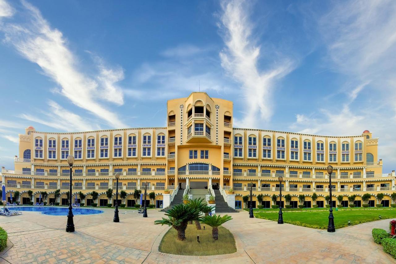 Helnan Dream Hotel And Conference Center 6th of October City Екстериор снимка University Campus
