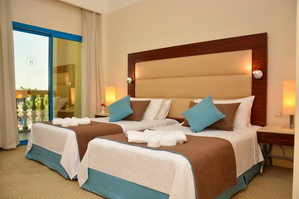 Helnan Dream Hotel And Conference Center 6th of October City Екстериор снимка A room at the hotel