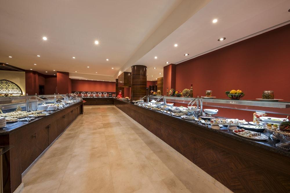 Helnan Dream Hotel And Conference Center 6th of October City Екстериор снимка The buffet at the Grand Hyatt Hotel, Amman, Jordan