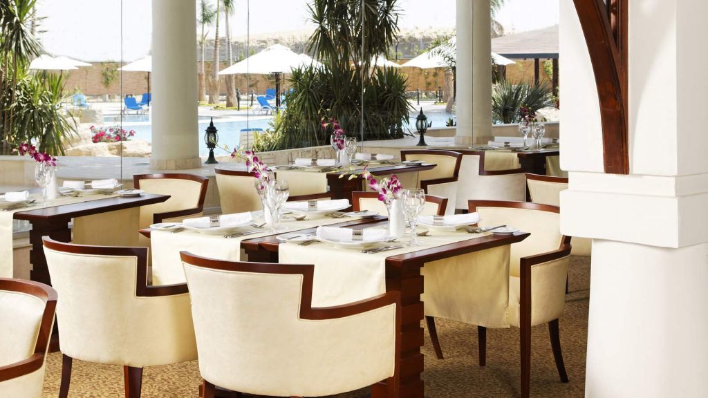 Helnan Dream Hotel And Conference Center 6th of October City Екстериор снимка The restaurant at the hotel